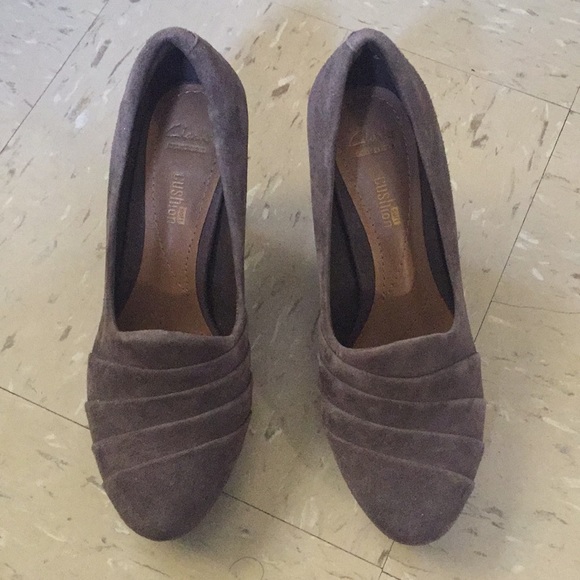 Clarks Shoes - Clarks heels in Great condition